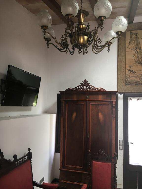 Stadthaus Mitten Im Kuenstlerviertel Von Arta Mit Zwei Wohnungen Eksteriør billede