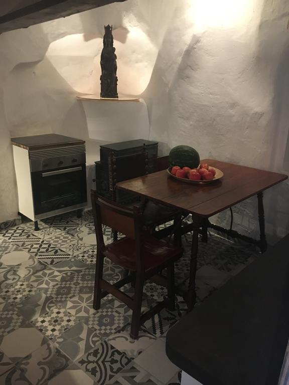 Stadthaus Mitten Im Kuenstlerviertel Von Arta Mit Zwei Wohnungen Eksteriør billede